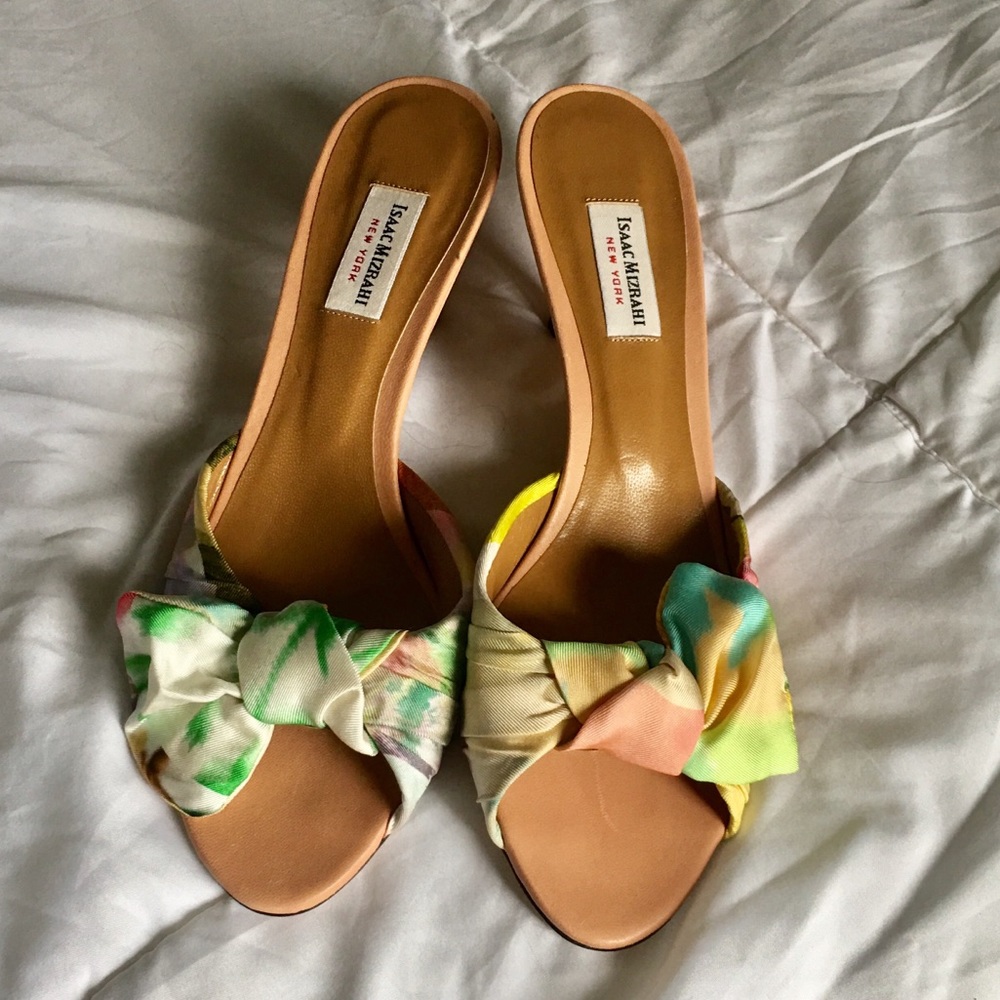 NWOT Isaac Mizrahi mule leather fabric shoe